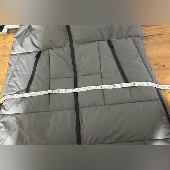 Women’s DKNY Gray Hooded Puffer Coat Thumbhole Cuffs Size XL Ski Winter Cozy - Picture 16 of 16